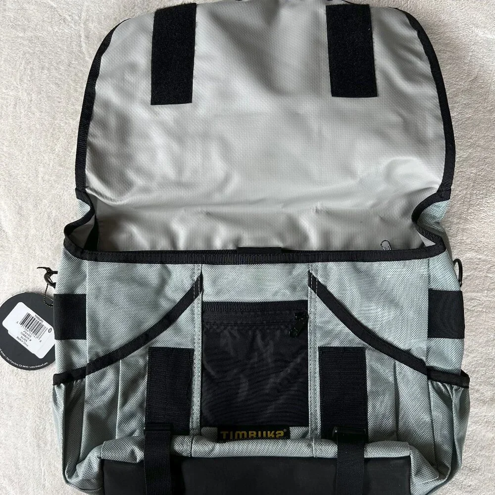 NWT Timbuk2 Commute Laptop Bag medium in silver